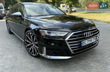 Audi S8  2019