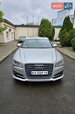Audi S8  2014
