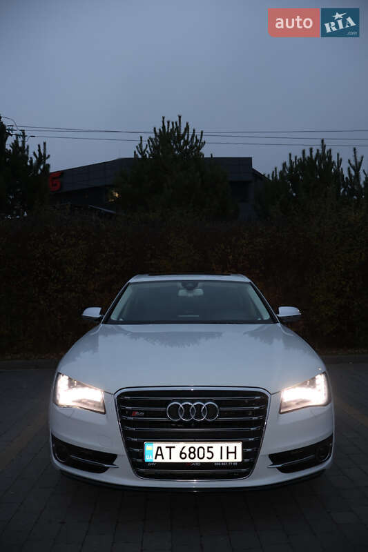 Audi S8