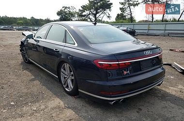 Audi S8  2020