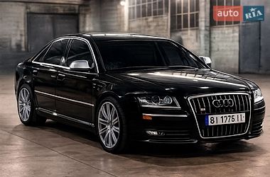 Audi S8  2008