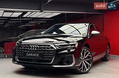 Audi S8  2023