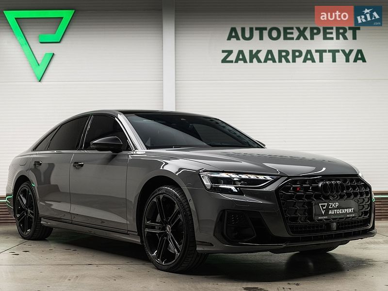Audi S8 2023