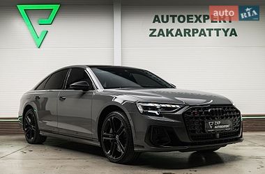 Audi S8  2023