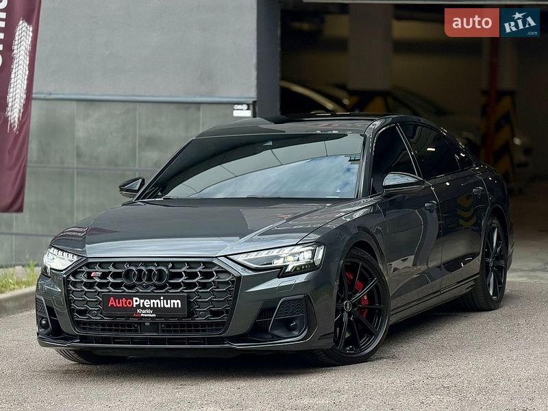 Седан Audi S8 2022 в Харькове