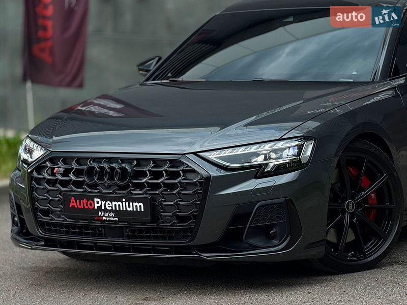 Седан Audi S8 2022 в Харькове