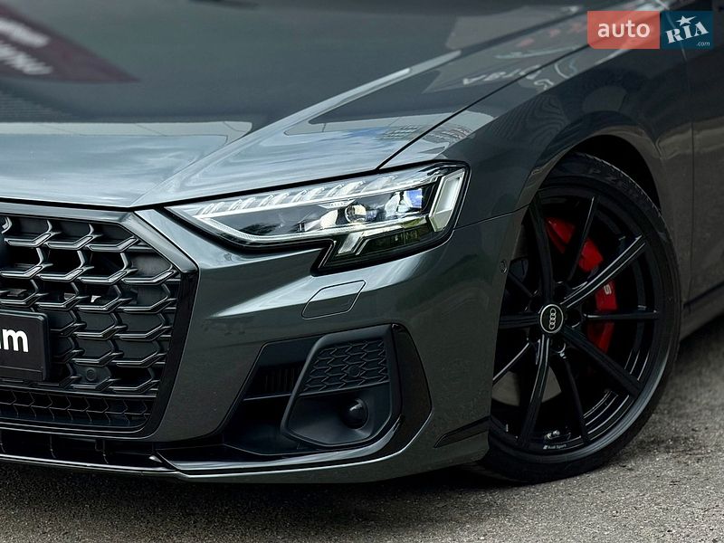 Седан Audi S8 2022 в Харькове