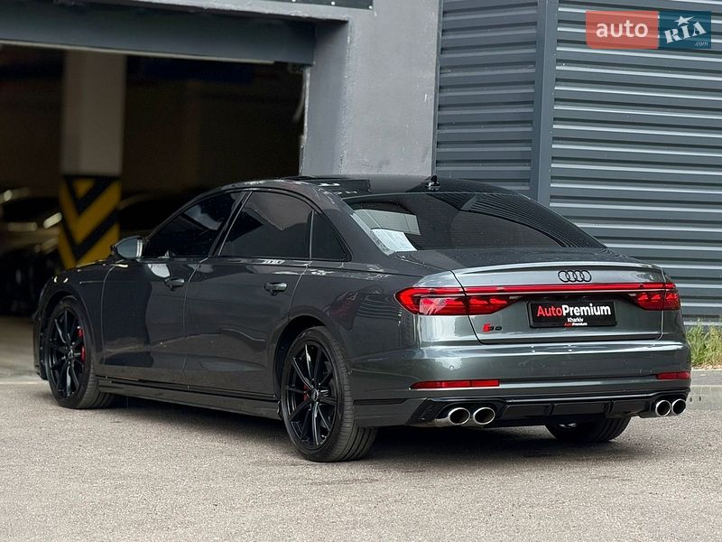 Седан Audi S8 2022 в Харькове