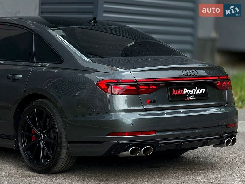 Седан Audi S8 2022 в Харькове