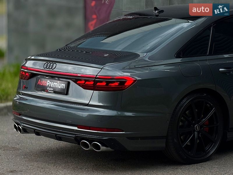 Седан Audi S8 2022 в Харькове