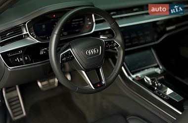 Седан Audi S8 2022 в Харькове