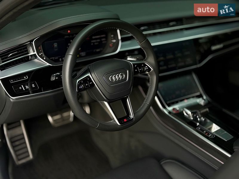 Седан Audi S8 2022 в Харькове