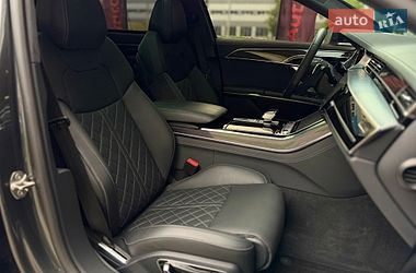 Седан Audi S8 2022 в Харькове