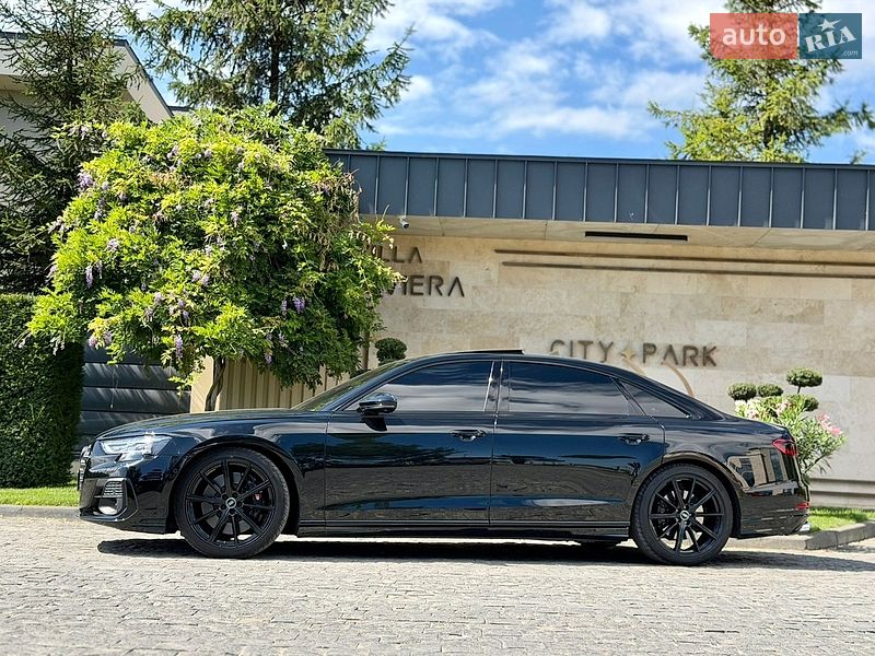 Седан Audi S8 2024 в Львове фото 21 Седан Audi S8 2024 в Львове