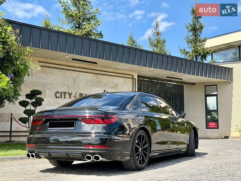 Седан Audi S8 2024 в Львове фото 40 Седан Audi S8 2024 в Львове