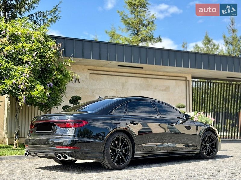 Седан Audi S8 2024 в Львове фото 42 Седан Audi S8 2024 в Львове