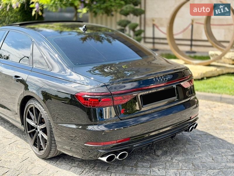 Седан Audi S8 2024 в Львове фото 45 Седан Audi S8 2024 в Львове
