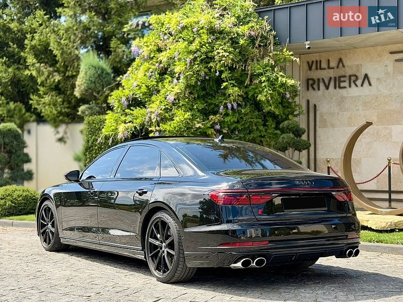 Седан Audi S8 2024 в Львове фото 46 Седан Audi S8 2024 в Львове