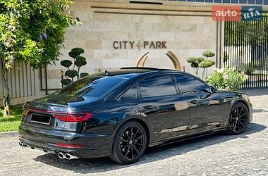 Седан Audi S8 2024 в Львове фото 43 Седан Audi S8 2024 в Львове