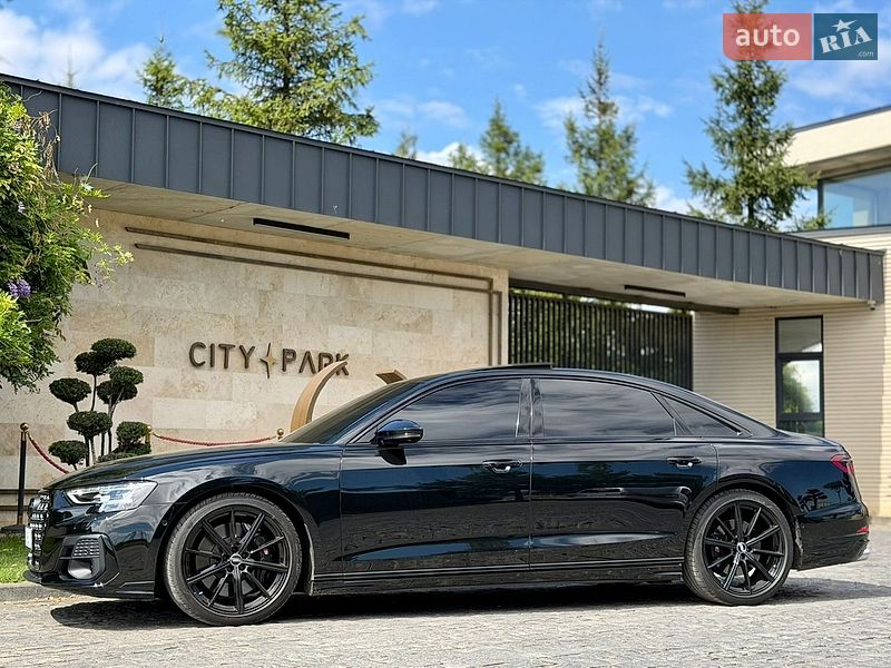 Седан Audi S8 2024 в Львове фото 26 Седан Audi S8 2024 в Львове
