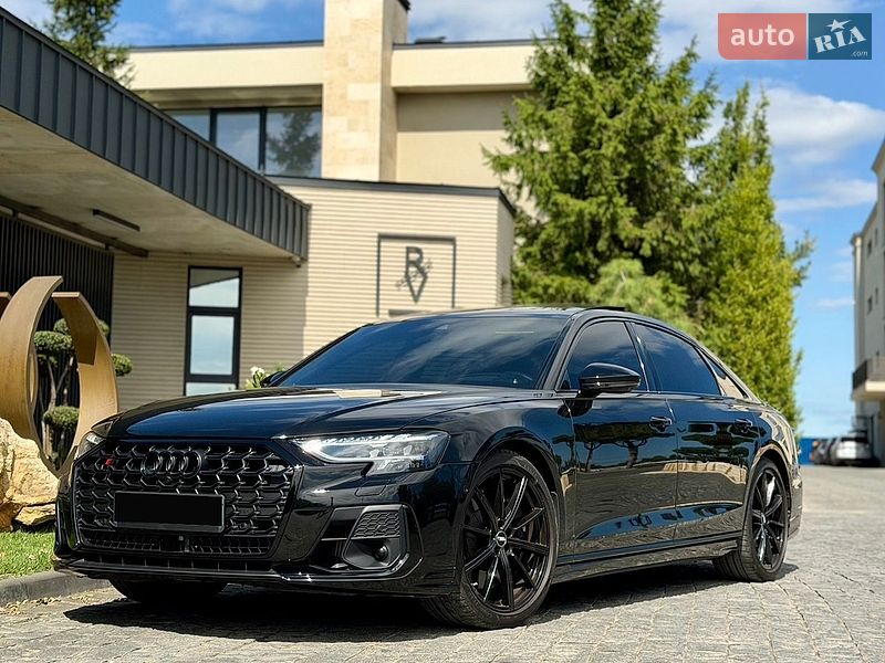Седан Audi S8 2024 в Львове фото 12 Седан Audi S8 2024 в Львове