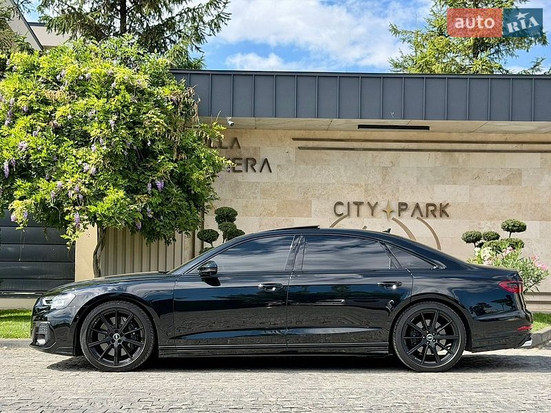 Седан Audi S8 2024 в Львове фото 29 Седан Audi S8 2024 в Львове