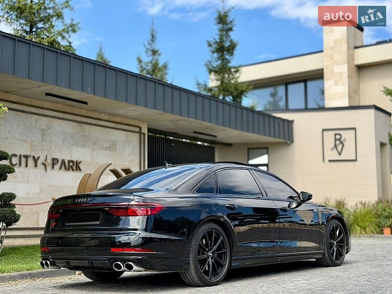 Седан Audi S8 2024 в Львове фото 49 Седан Audi S8 2024 в Львове