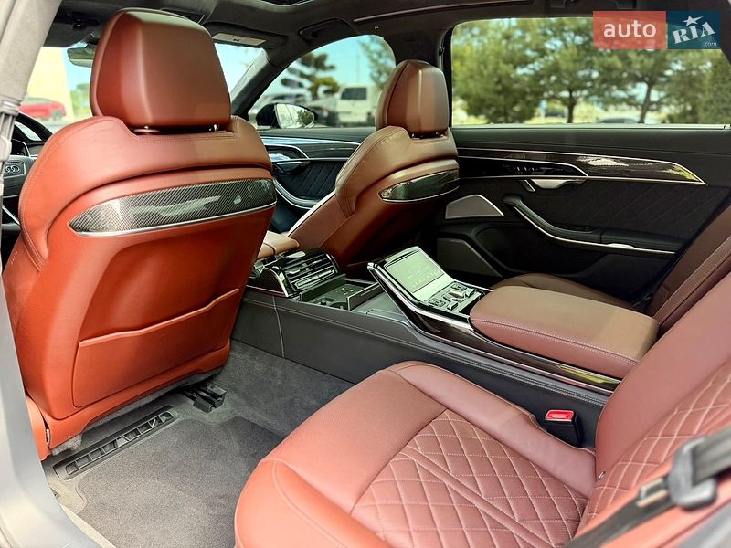 Седан Audi S8 2024 в Львове фото 72 Седан Audi S8 2024 в Львове