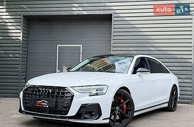 Седан Audi S8 2023 в Киеве