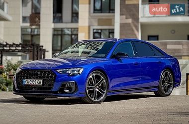 Седан Audi S8 2026 в Киеве