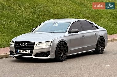 Audi S8  2015