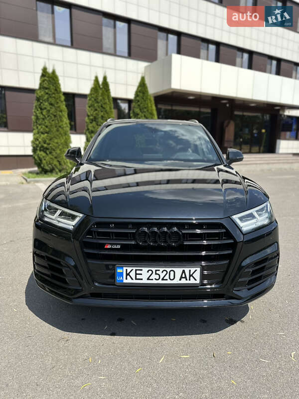 Позашляховик / Кросовер Audi SQ5 2018 в Дніпрі