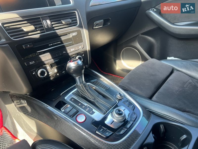 Внедорожник / Кроссовер Audi SQ5 2014 в Киеве