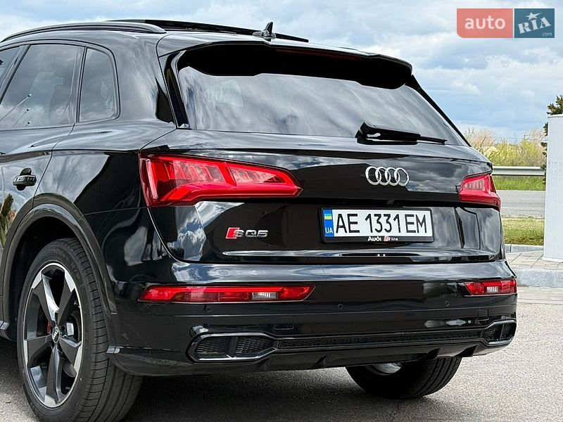 Внедорожник / Кроссовер Audi SQ5 2019 в Днепре