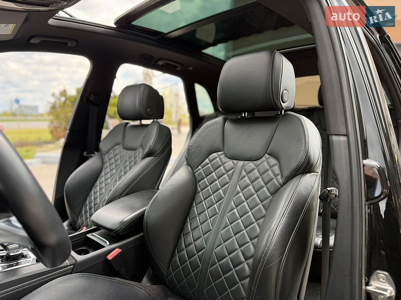 Внедорожник / Кроссовер Audi SQ5 2019 в Днепре