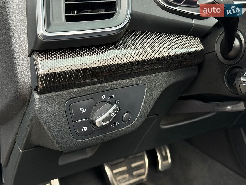 Внедорожник / Кроссовер Audi SQ5 2019 в Днепре