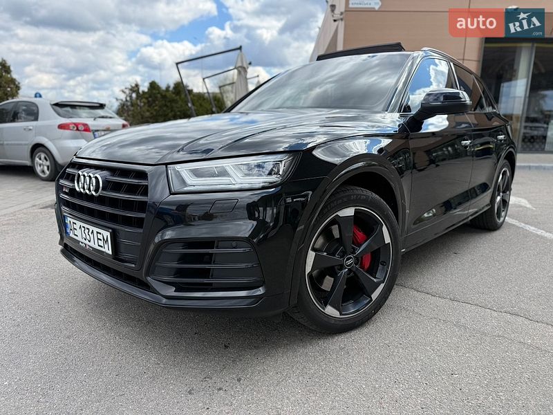 Внедорожник / Кроссовер Audi SQ5 2019 в Днепре