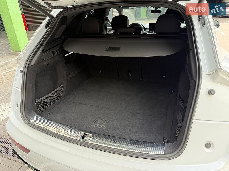 Позашляховик / Кросовер Audi SQ5 2020 в Києві