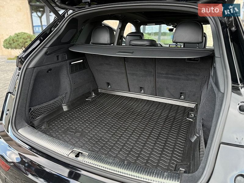 Позашляховик / Кросовер Audi SQ5 2018 в Львові