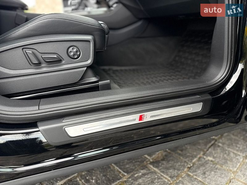 Позашляховик / Кросовер Audi SQ5 2018 в Львові