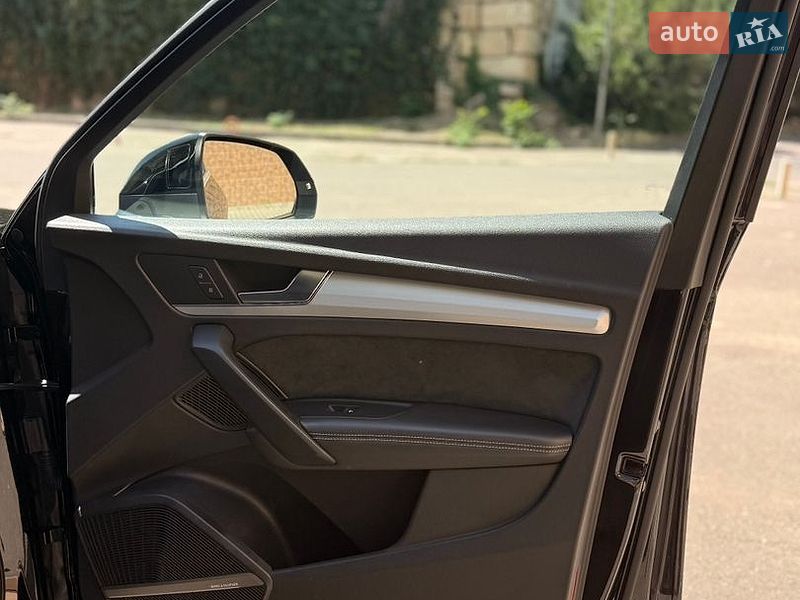 Позашляховик / Кросовер Audi SQ5 2018 в Одесі