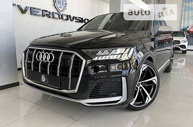 Audi SQ7  2021