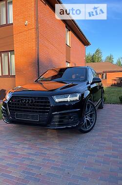 Audi SQ7  2017