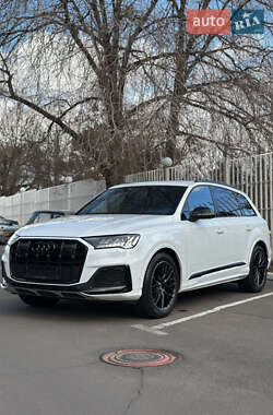 Audi SQ7  2021