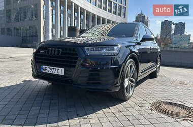Audi SQ7  2017
