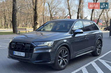 Audi SQ7  2021
