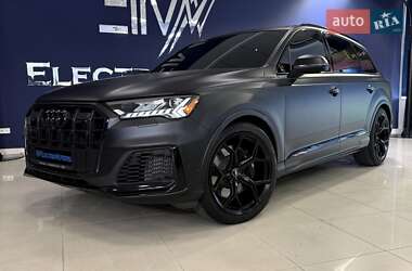 Audi SQ7  2020