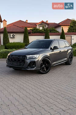 Audi SQ7  2024