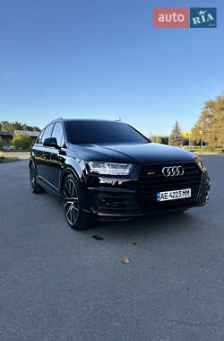 Audi SQ7  2017