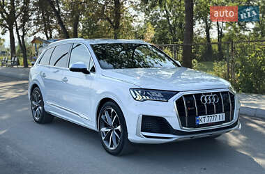 Audi SQ7  2021